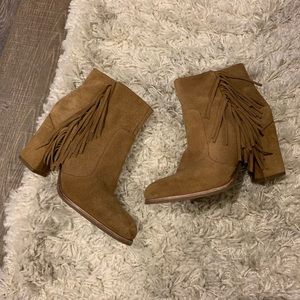 Via Spiga suede block heel booties!